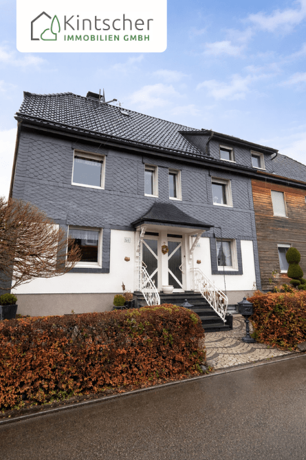 Foto der Immobilie: Sanierungsobjekt mit zwei Wohneinheiten in Burscheid