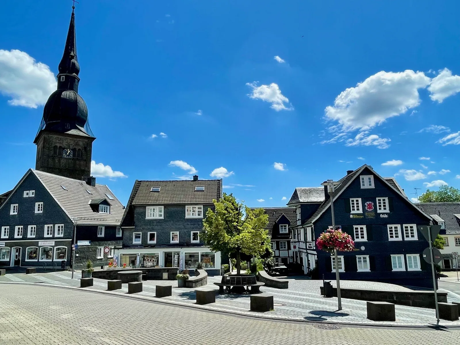 Historischer Stadtkern von Wermelskirchen mit bergischen Schieferhäusern